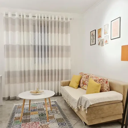 Your Far Away From Home! 地拉那