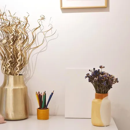 Your Far Away From Home! 地拉那